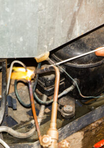 Conserto de Geladeira em Montes Claros-MG | Assistência Técnica Perto de Mim servico-conserto-geladeira (2)